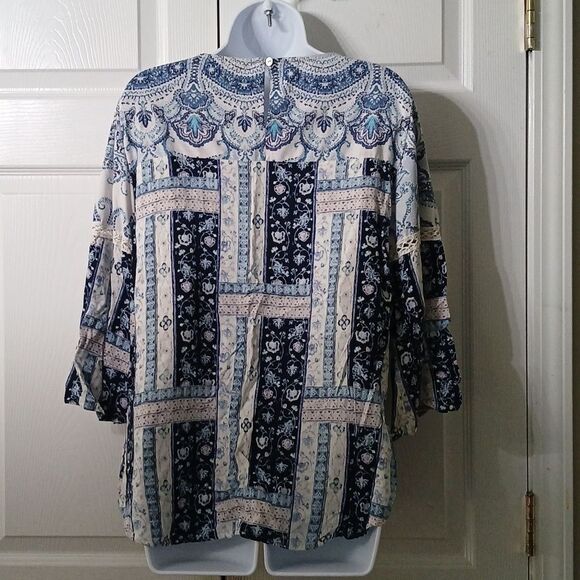 Fig and Flower blue white wide sleeve blouse Sz XL  EUC - Picture 5 of 6